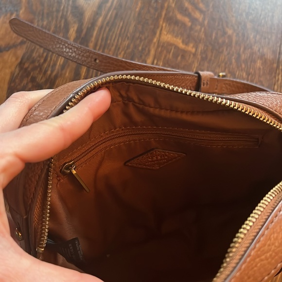 Leather Fossil Crossbody - Picture 4 of 5